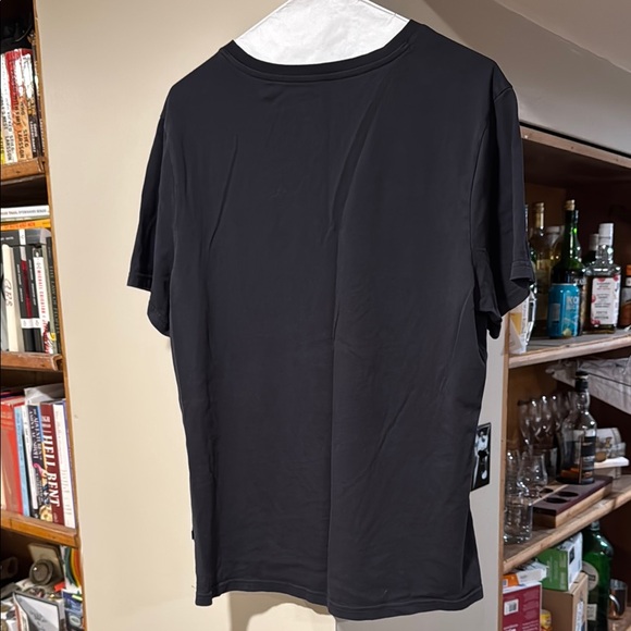 On Running Black Short Sleeve Tee (XL) NWOT - Picture 3 of 3
